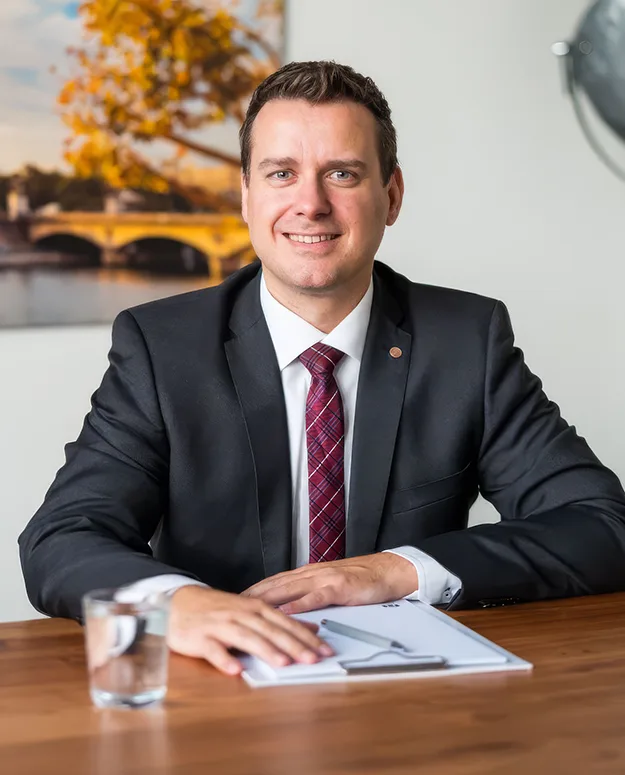Ronny Bindhak. Spezialist für Immobilienfinanzierung in Hamburg