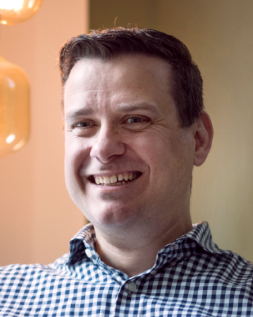 Ronny Bindhak. Spezialist für Immobilienfinanzierung in Hamburg.
